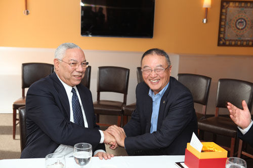 美国前国务卿鲍威尔将军与柳传志先生交流