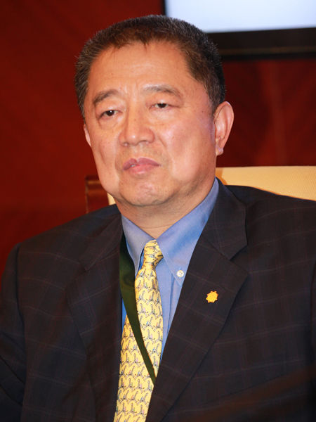 “2014绿公司年会”于4月20日-22日在广西南宁举行。上图为建业地产股份有限公司董事局主席胡葆森。(图片来源：新浪财经 梁斌 摄)