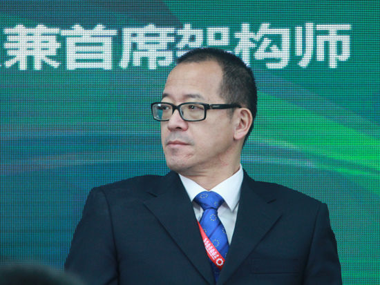“2015中国绿公司年会”于4月20日-21日在沈阳举行。上图为新东方教育科技(集团)有限公司董事长兼首席执行官俞敏洪。(图片来源：新浪财经 刘海伟 摄)