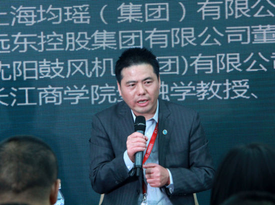 “2015中国绿公司年会”于4月20日在沈阳举行。上图为长远东控股集团有限公司董事局主席兼首席执行官蒋锡培。(图片来源：新浪财经 刘海伟 摄)